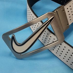 A Nike reversable belt